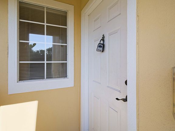 2nd image of 1015 Villagio Cir Unit 201