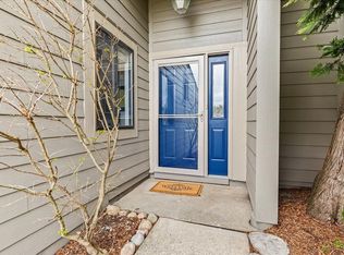 628 Peninsula Ct, Ann Arbor, MI