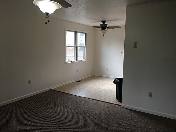 4th image of 109 Bright Star Ct