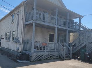 19232 Huron River Dr, New Boston, MI 48164