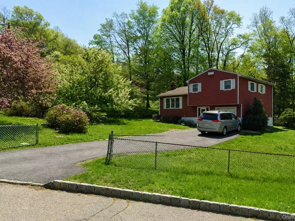 64 Duelk Avenue, Monroe, NY 10950