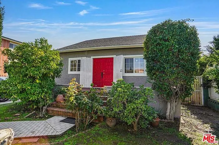 5552 Barton Ave — Photo 1