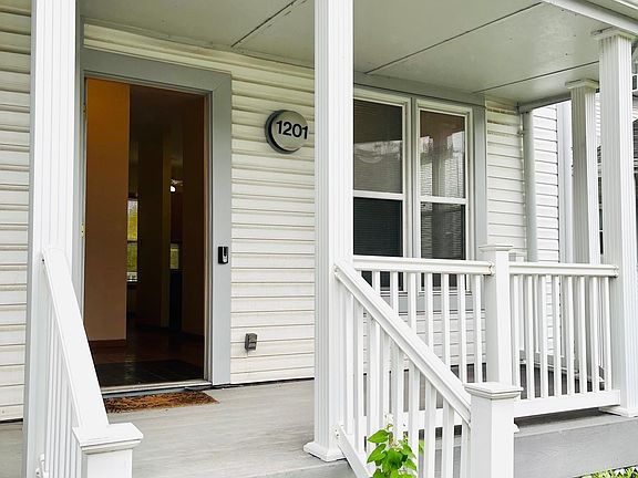 4th image of 1201 Hadley St