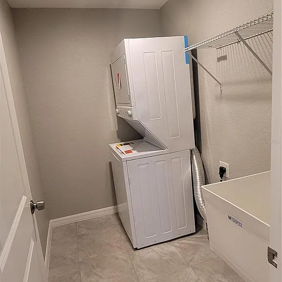 13481 Drysdale Ave — Photo 12