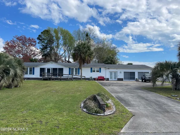 1091 S Clubview Lane, Calabash, NC 28467
