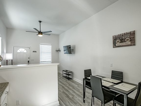 4th image of 1509 Louisa St