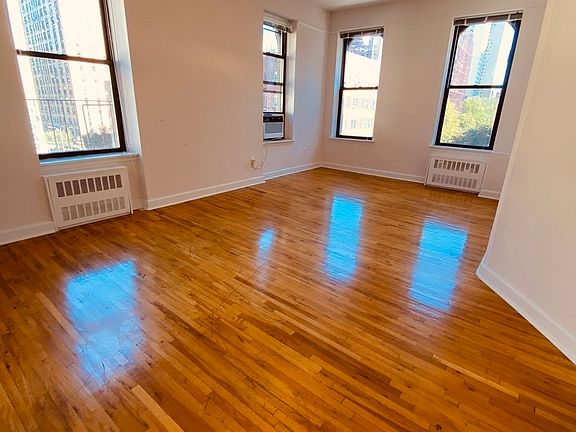 5th image of 200 W 92nd St APT 5B