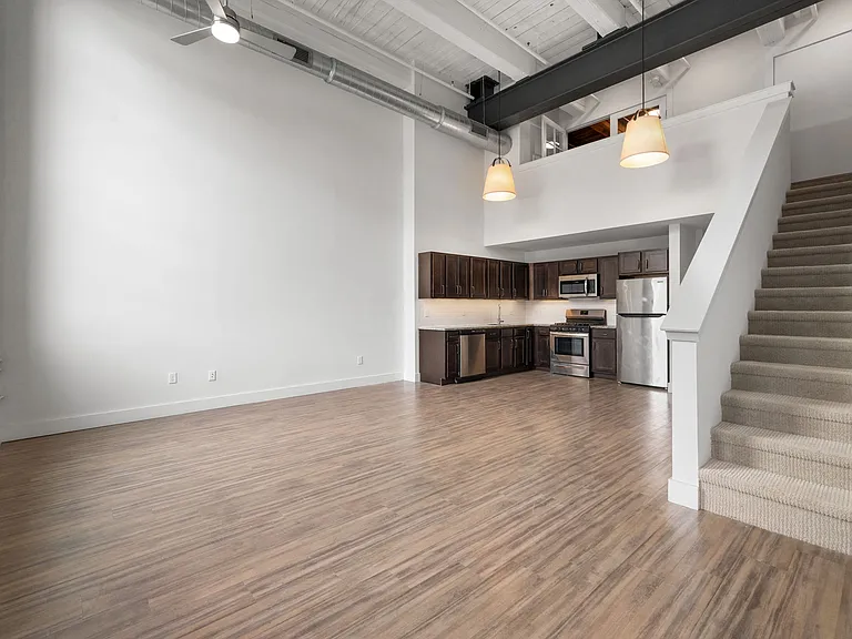 150 Oakland St — Photo 58