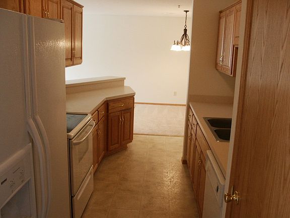 4th image of 5335 107th Ave N