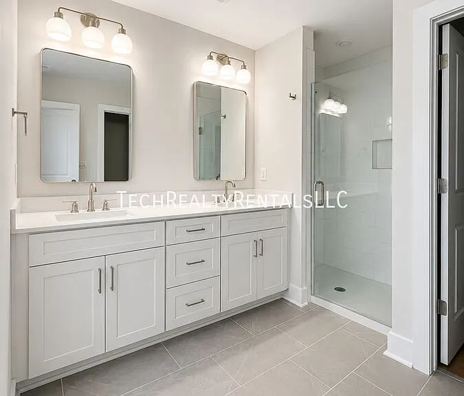 4634 Dogwood Pl #1 — Photo 11