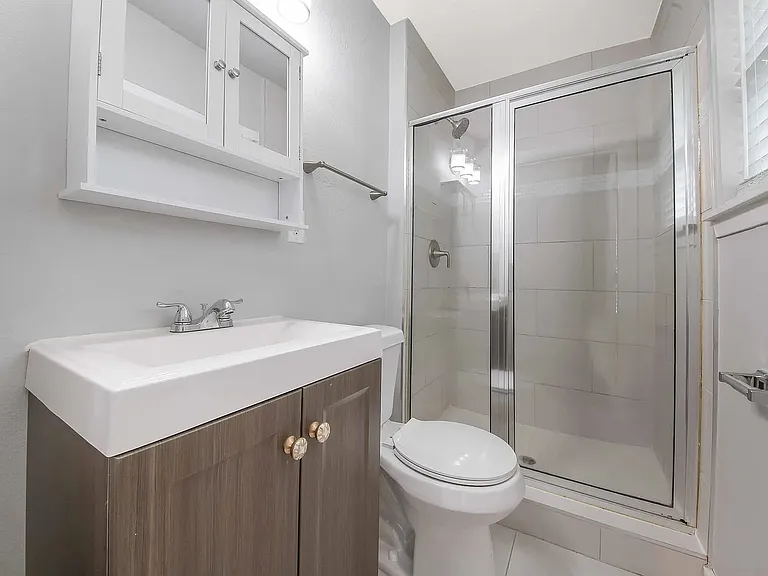 4810 Creekwood Rd — Photo 9