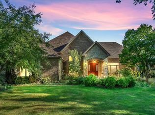 114 Riverview Ct, Oswego, IL 60543