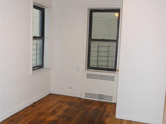 5th image of 1240 College Ave