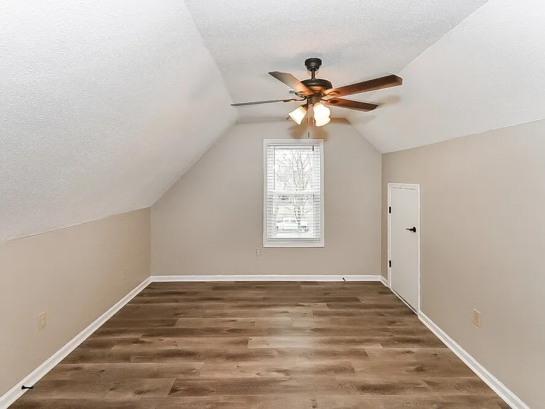 2780 White Oak Dr — Photo 14