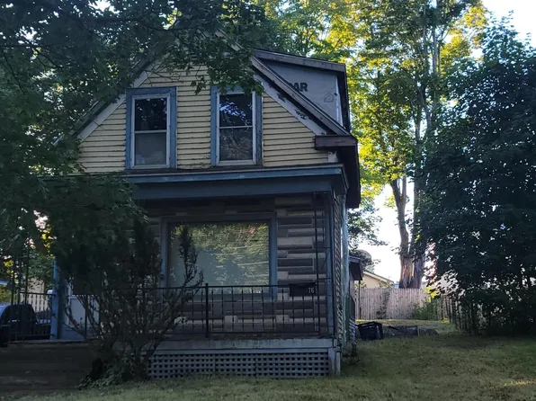 76 Calais Avenue, Calais, ME 04619