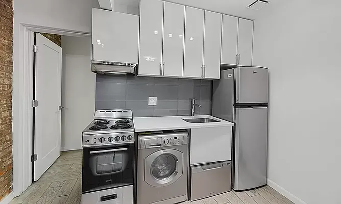 Rented by REAL New York | media 44