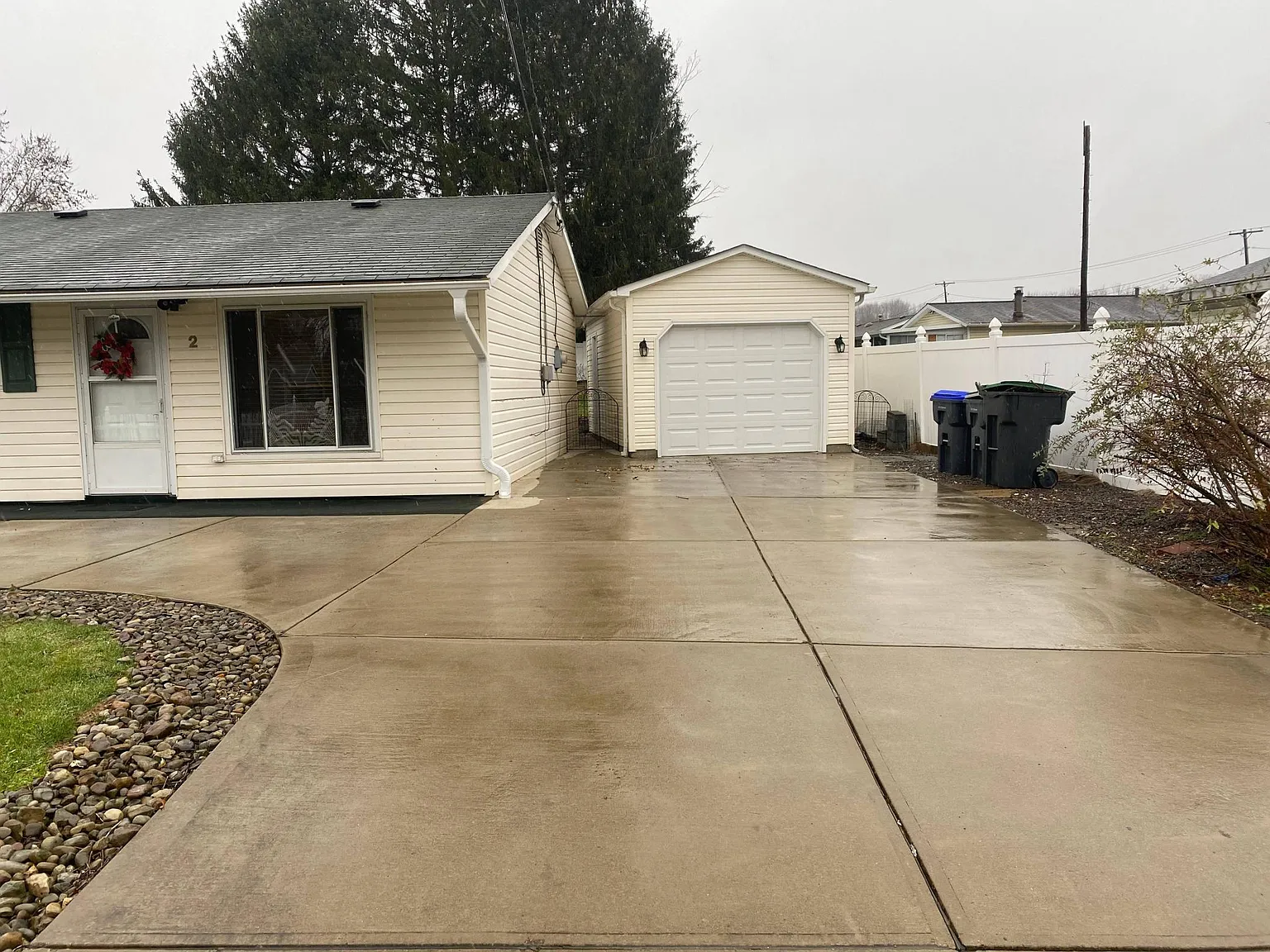 2 Dover Dr — Photo 4