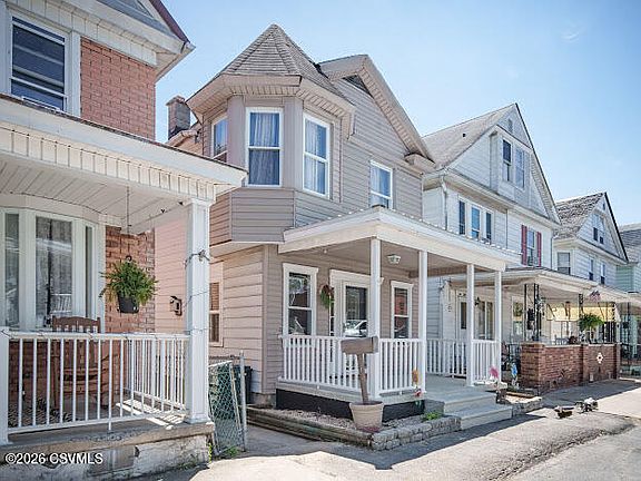 3rd image of 1051 Scott St