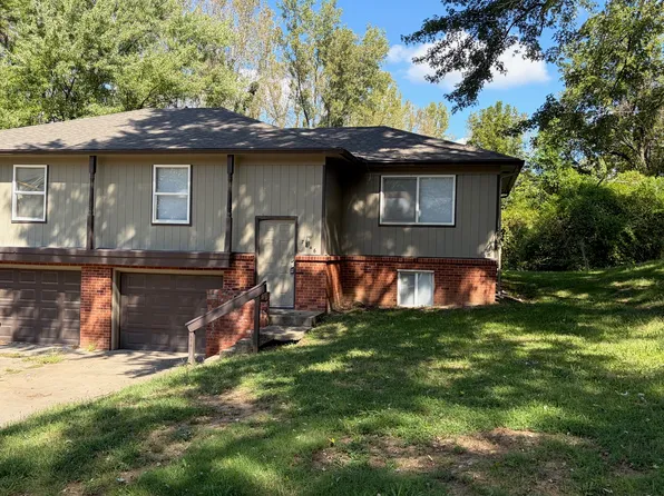 7246 Gilmore Ave, Kansas City, KS 66111