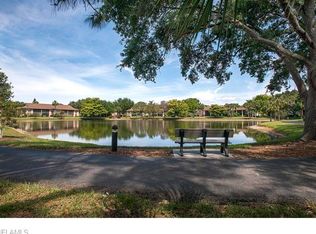 515 Lake Louise Cir UNIT 201, Naples, FL 34110