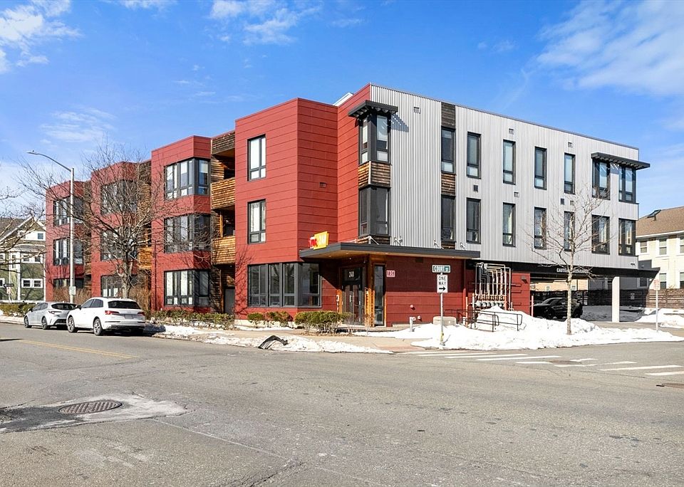 1st image of 240 Salem St #3B
