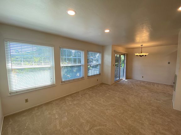 4th image of 1348 Broadway #C