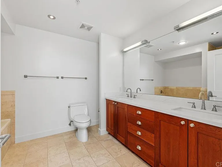 700 W E St #801 — Photo 21
