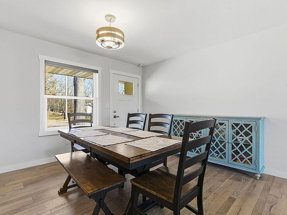 3rd image of 120 Oak Drive