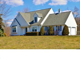 1570 Golf Dr, Gilbertsville, PA 19525