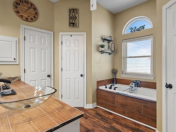 5th image of 20 Pecos Pl