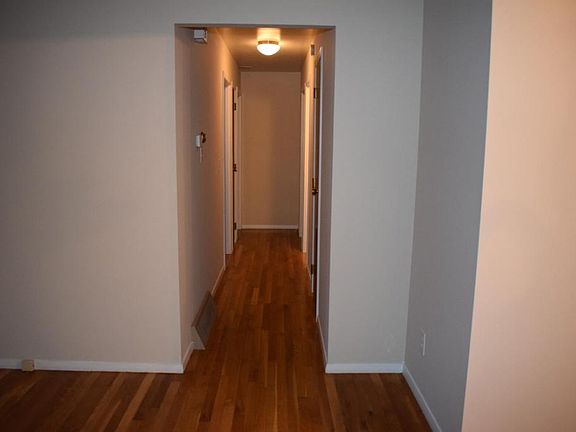 5th image of 123 Berkley Dr