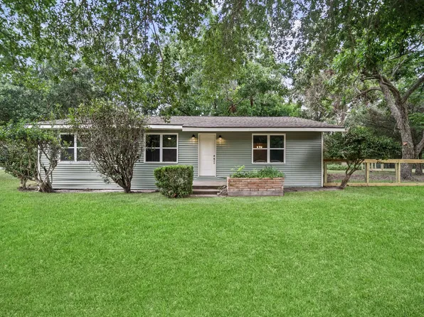 1080 Callaway Dr #Hse, Alvin, TX 77511