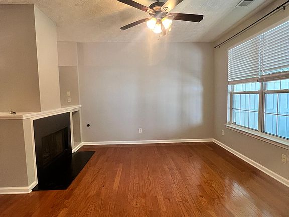 5th image of 5930 Terremont Cir