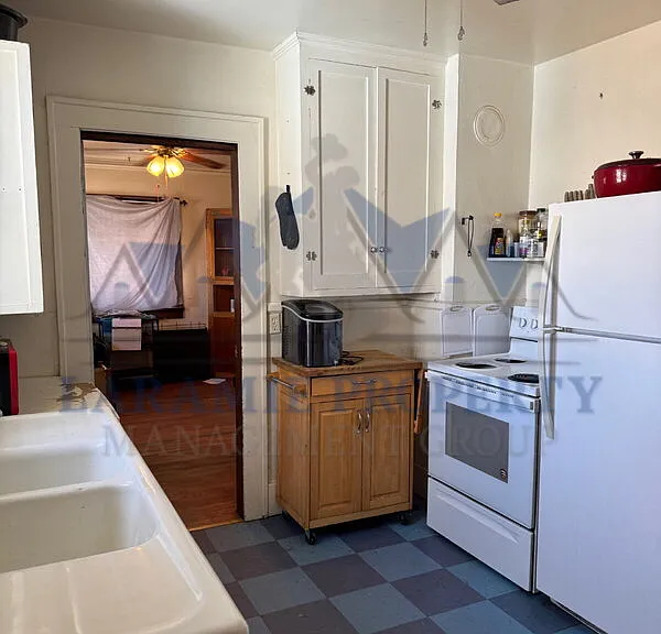 803 E Flint St — Photo 6