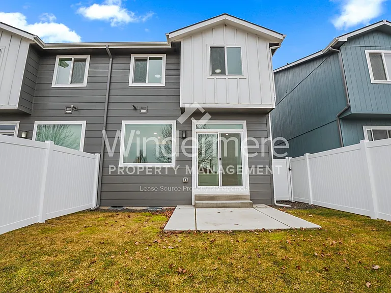 7117 E Pacific Way — Photo 3
