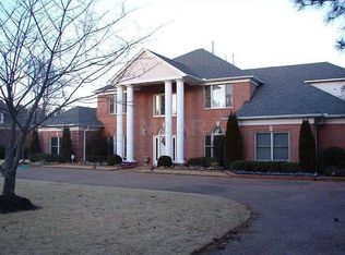 2332 Spring Hollow Ln, Germantown, TN 38139