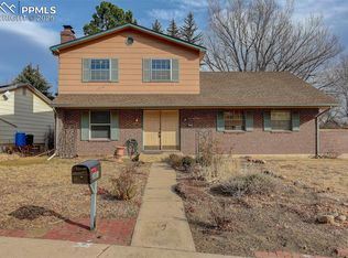2801 Dawn Dr, Colorado Springs, CO 80918