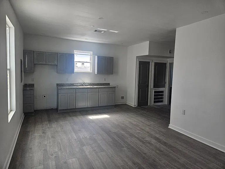 1321 S Rampart St #201 — Photo 3