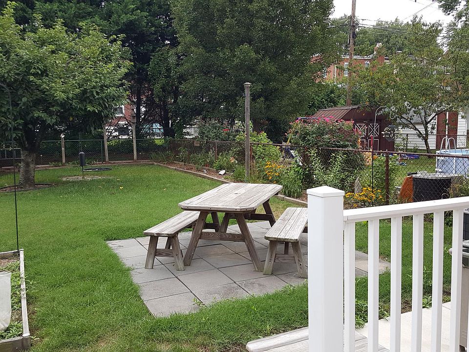 2nd image of 7128 Greenwood Ave