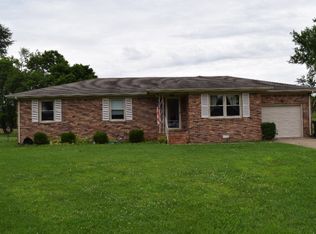 807 Oak Hurst Dr, Hopkinsville, KY 42240