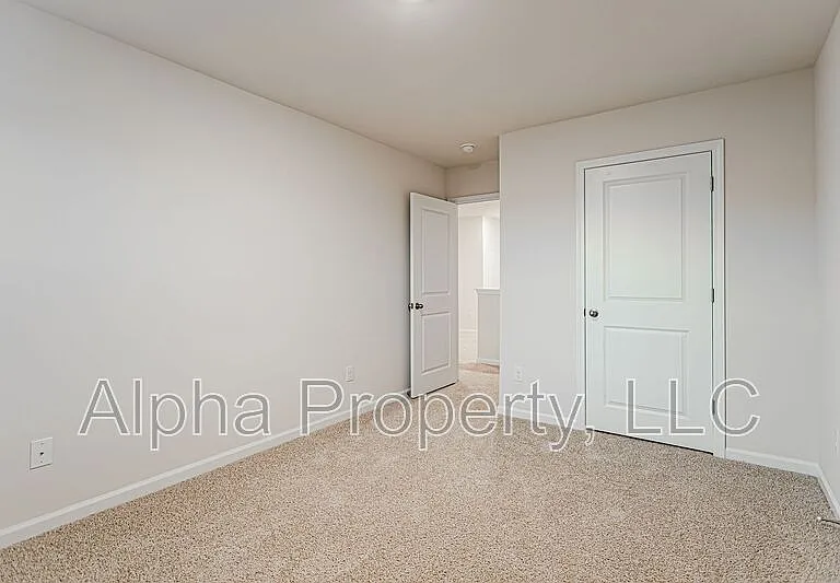 1210 Murdock Cir — Photo 14