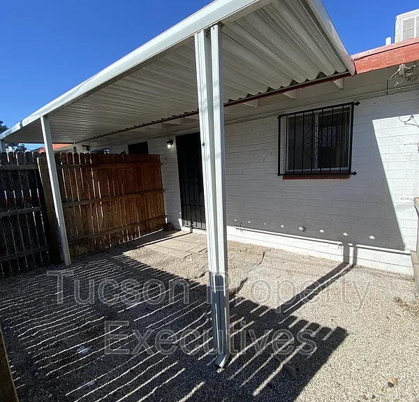 4239 E Lee St — Photo 22