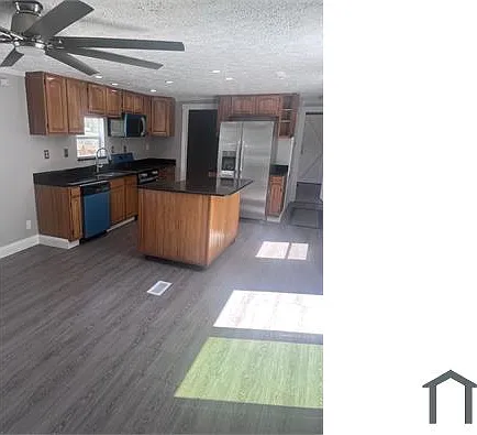 15325 Mapletree Dr