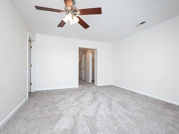4th image of 40 Heritage Oak Way