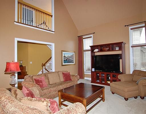 4th image of 13320 Skyline Dr