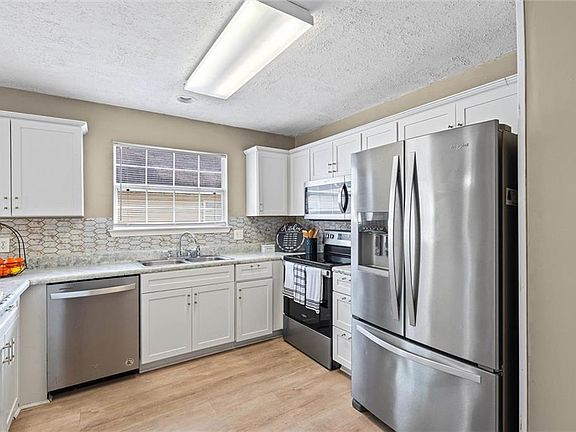 5th image of 4636 Saint Charles Ct