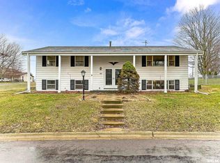 401 S Juliana St, Mackinaw, IL