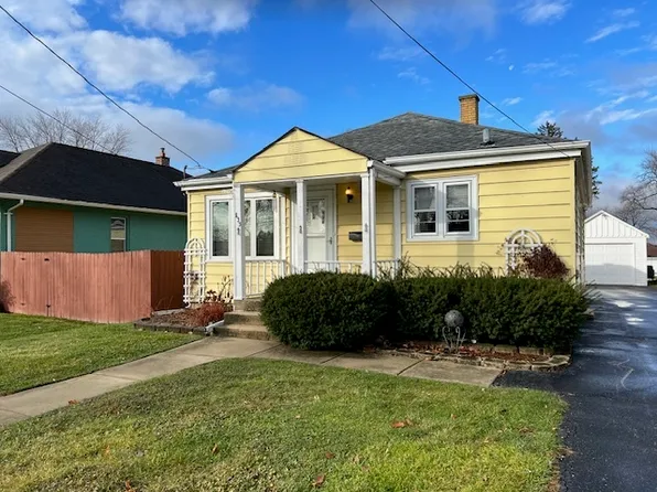 133 S Washington St, Lockport, IL 60441