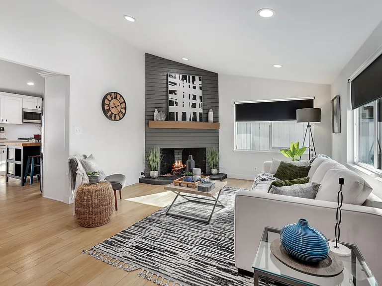 292 Joann St — Photo 2