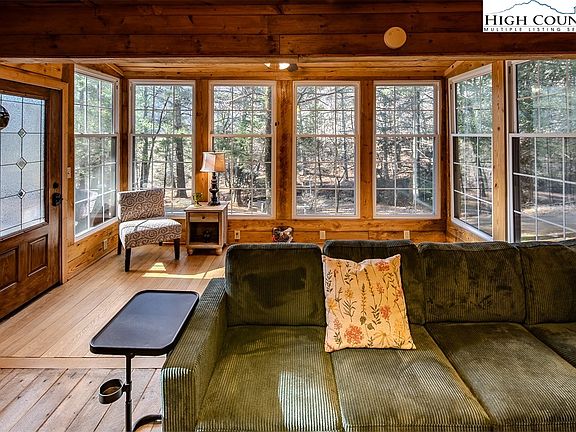 12th image of this home